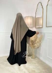 amira-abaya