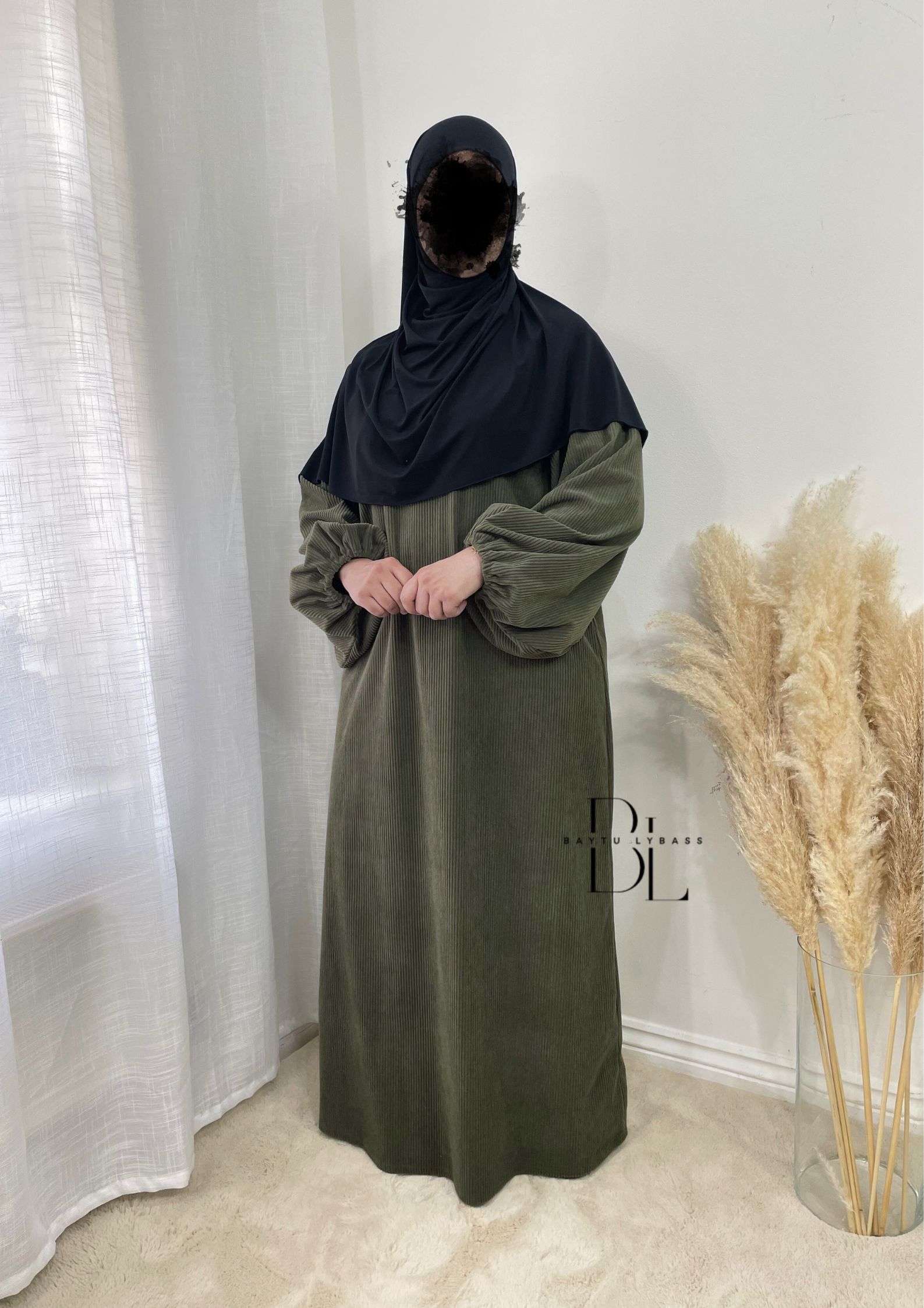 Salya Corduroy Abaya