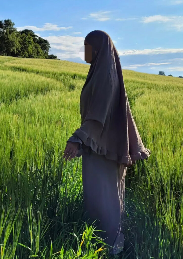 set-ensemble-lana-femme-taupe-jazz-abaya-khimar-baytu-lybass-1